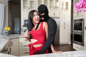 Địt nhau dưới mưa cùng thầy giáo đại du