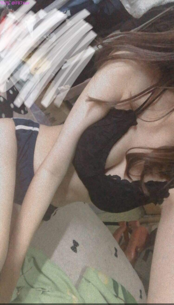 Nữ quỷ khiến bao con cặc bị mộng tinh đêm khuya